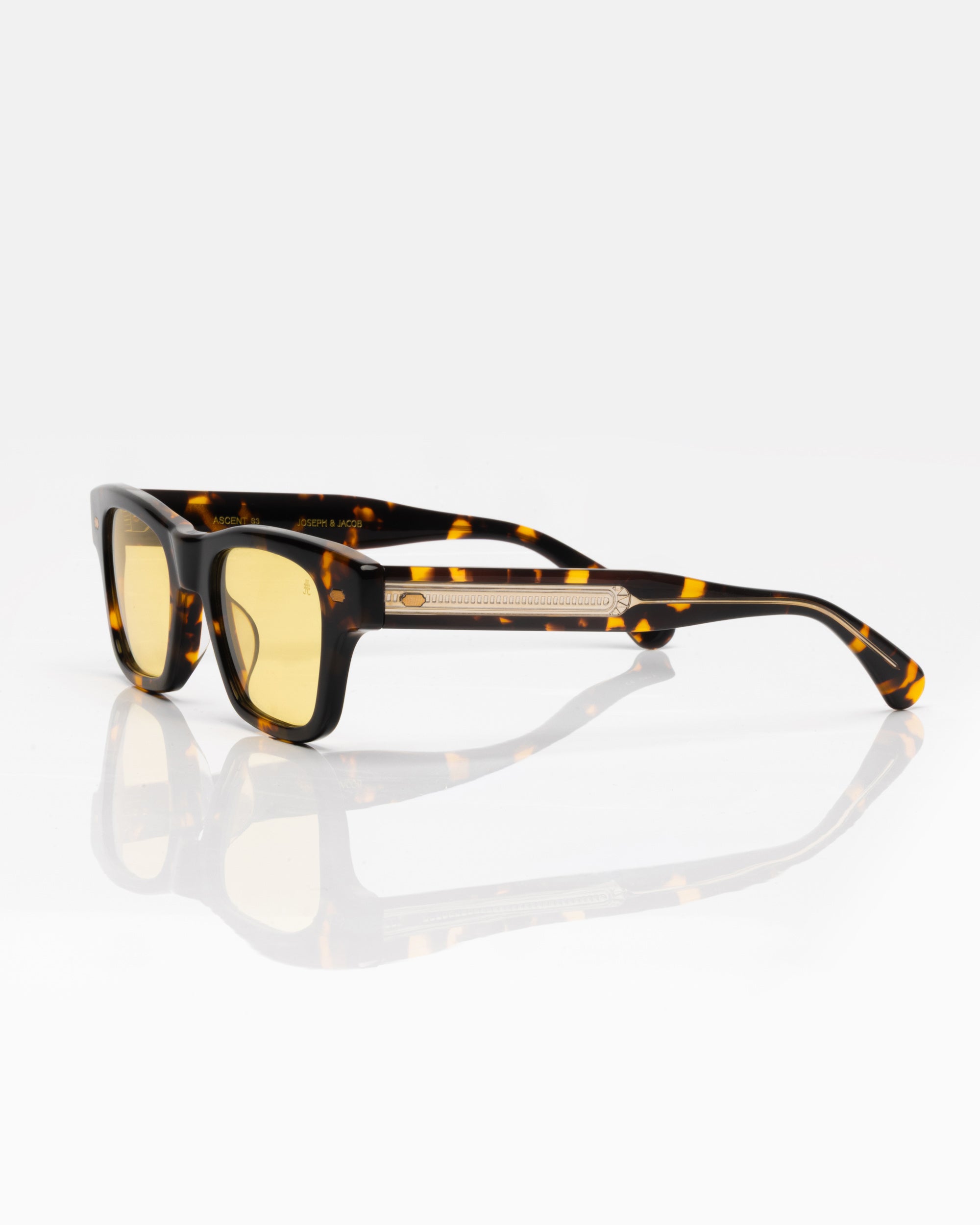 Dark Tortoise and Gold - Yellow /
Écaille et Or - Jaune / Sunglasses / Solaire