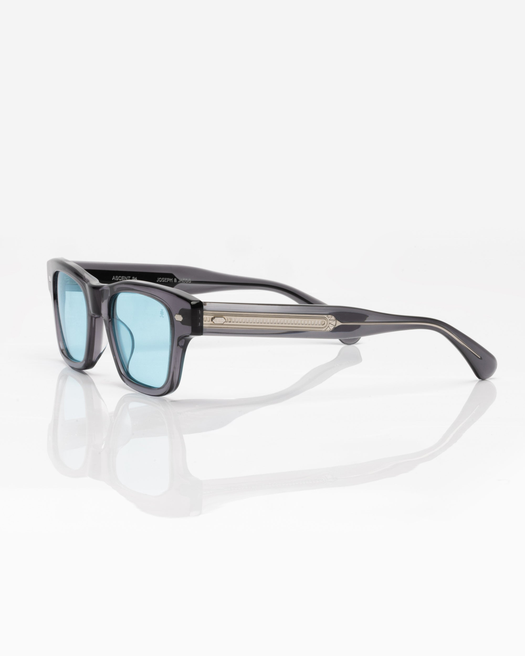 Grey Transparent and Silver - Light Blue / Gris Transparent et Argent - Lumière bleu / Sunglasses / Solaire