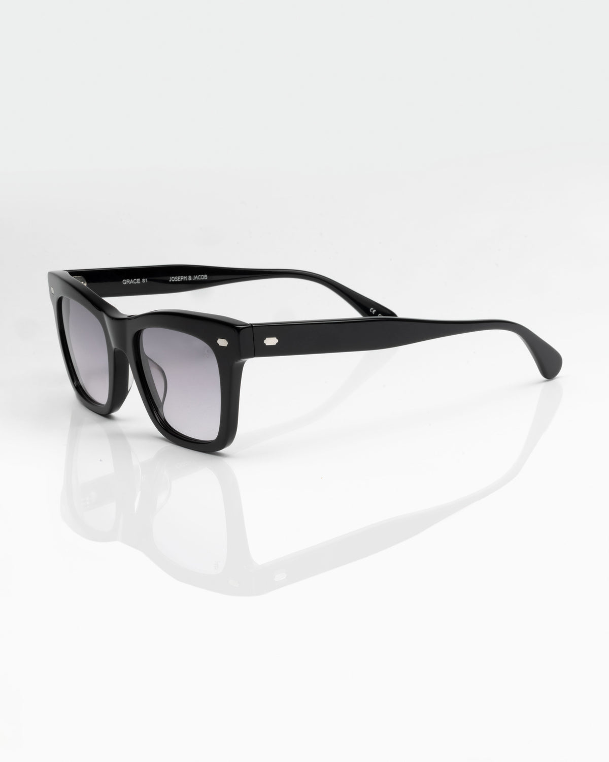 Black and Silver - Gradient Grey / Noir et Argent - Dégradé Gris / Sunglasses / Solaire