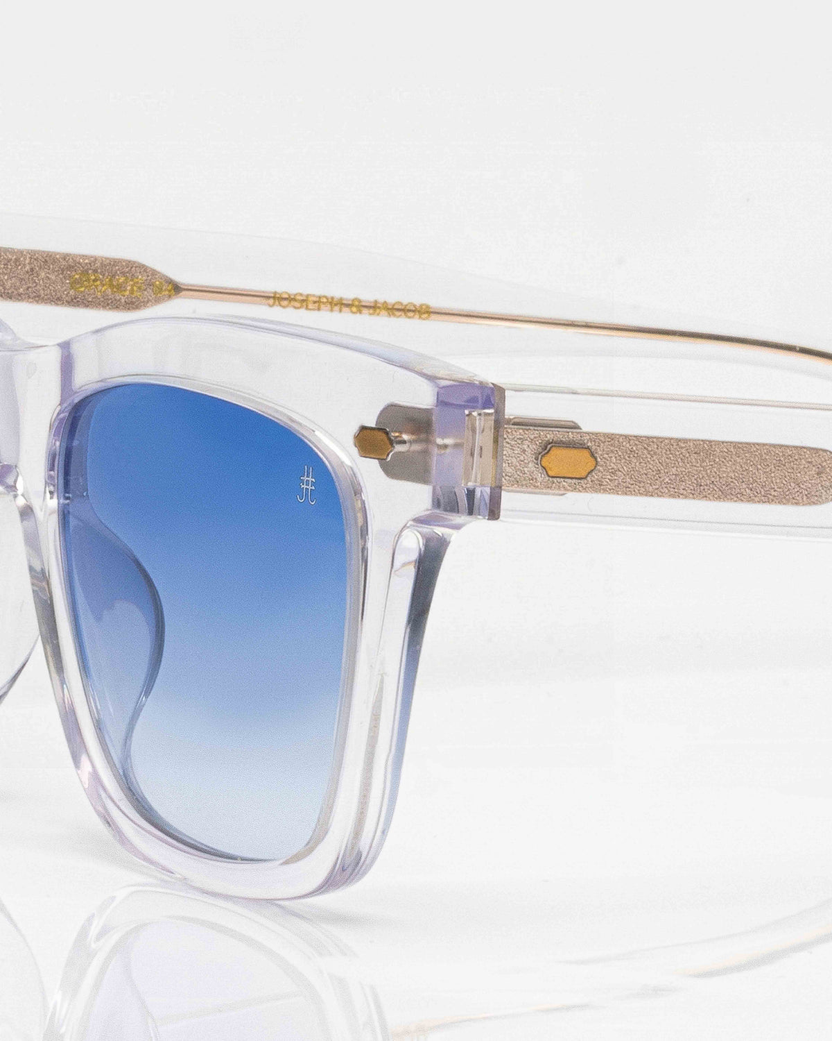 Transparent and Gold - Gradient Blue /
Transparent et Or - Dégradé Bleu / Sunglasses / Solaire