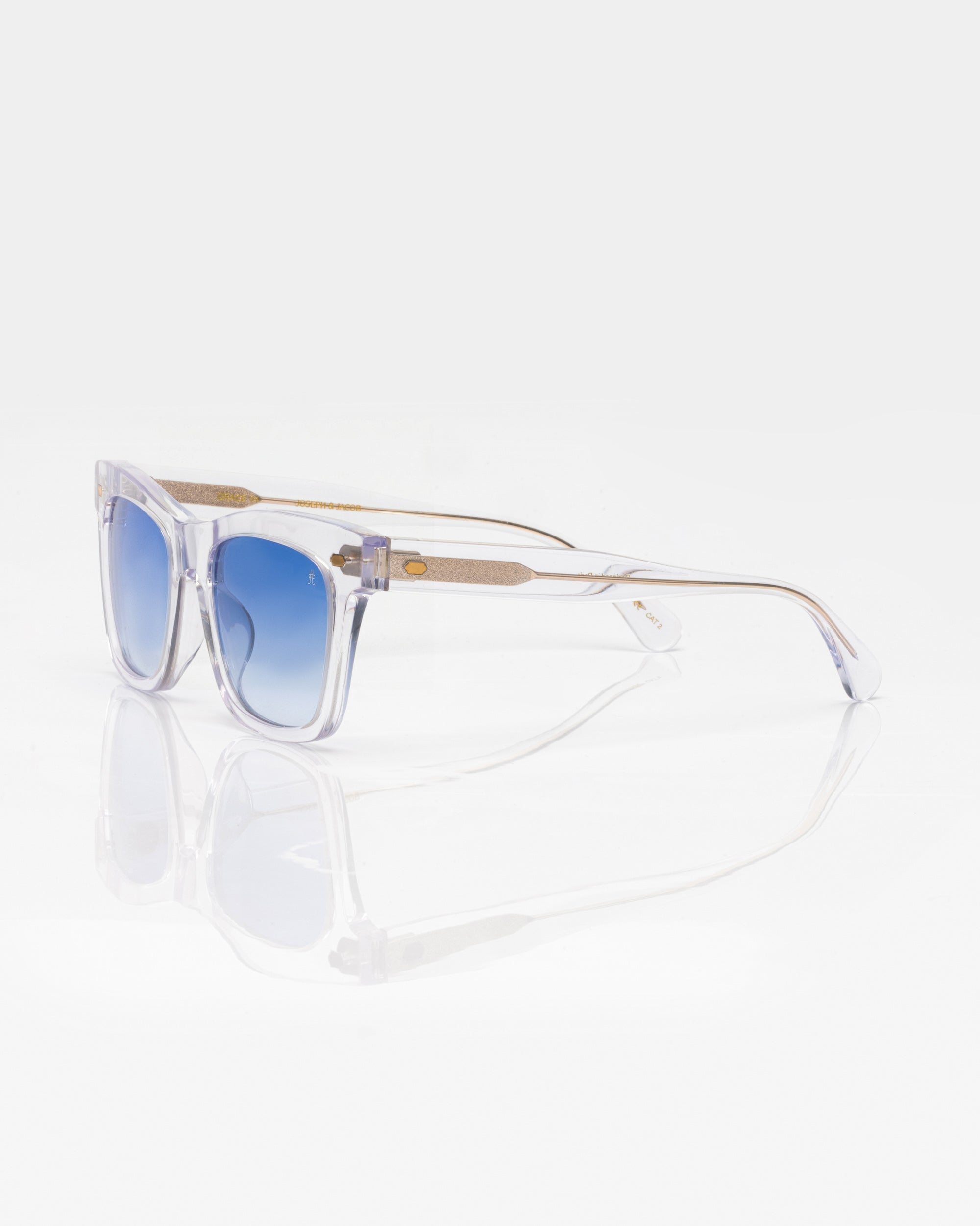 Transparent and Gold - Gradient Blue /
Transparent et Or - Dégradé Bleu / Sunglasses / Solaire