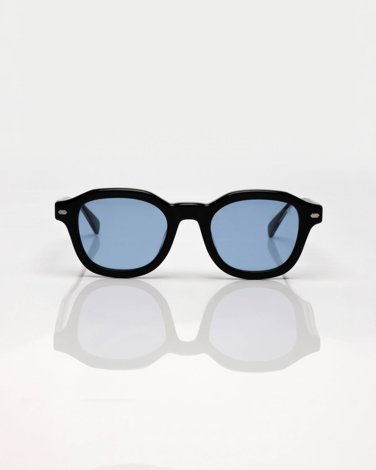 Black and Silver - Blue / Noir et Argent - Bleus / Sunglasses / Solaire