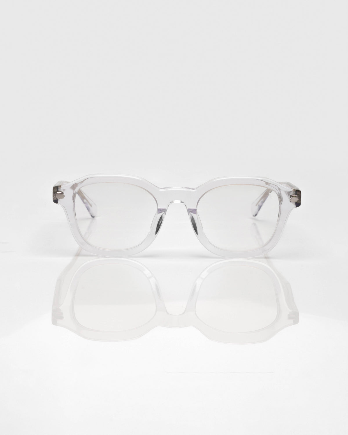 Transparent and Silver / Transparent et Argent / Optics / Optique