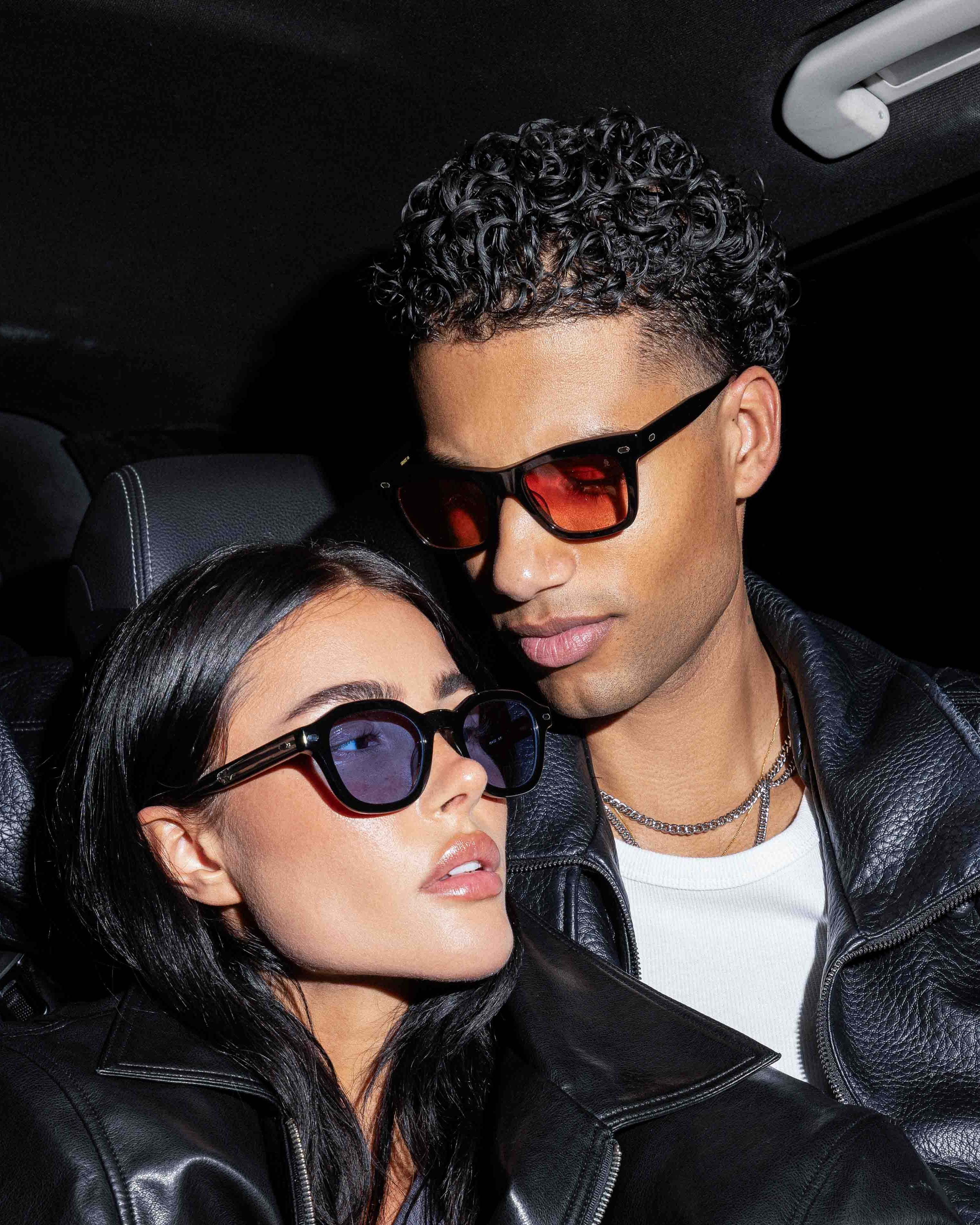 Black and Gold - Gradient Red / Noir et Or - Dégradé rouge / Sunglasses / Solaire