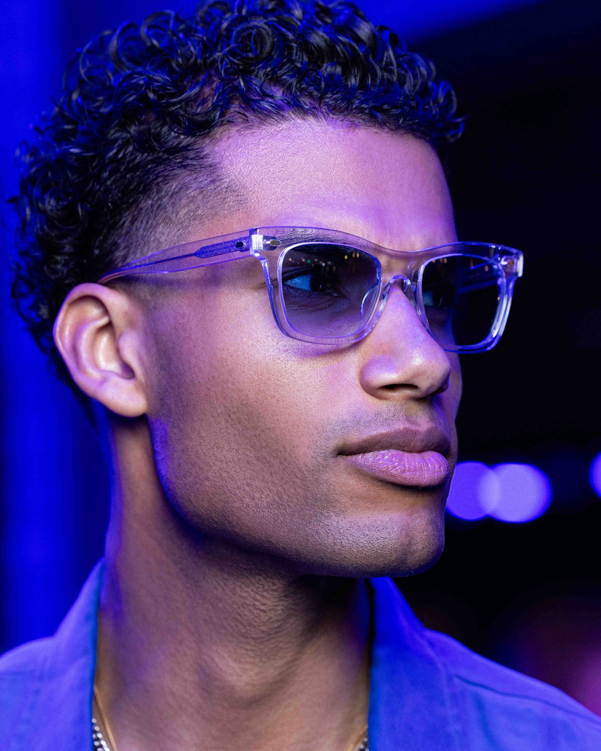 Transparent and Gold - Gradient Blue / 
Transparent et Or - Dégradé Bleu / Sunglasses / Solaire