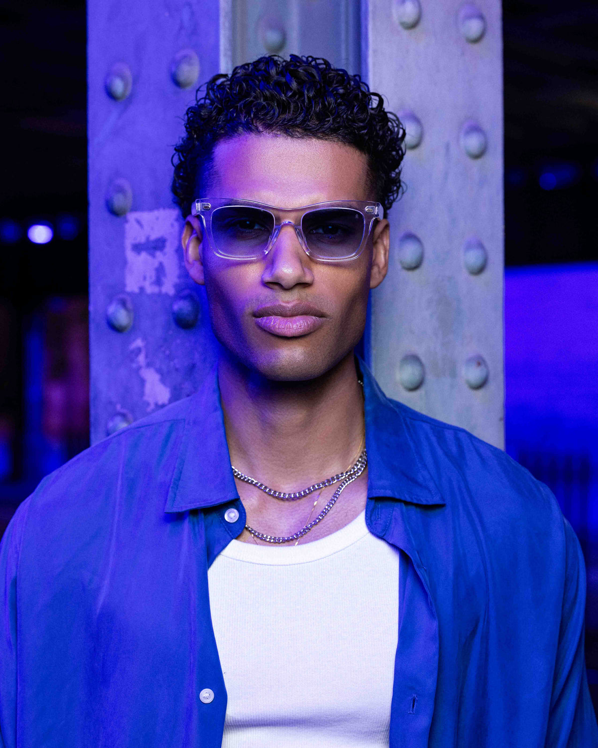 Transparent and Gold - Gradient Blue / 
Transparent et Or - Dégradé Bleu / Sunglasses / Solaire
