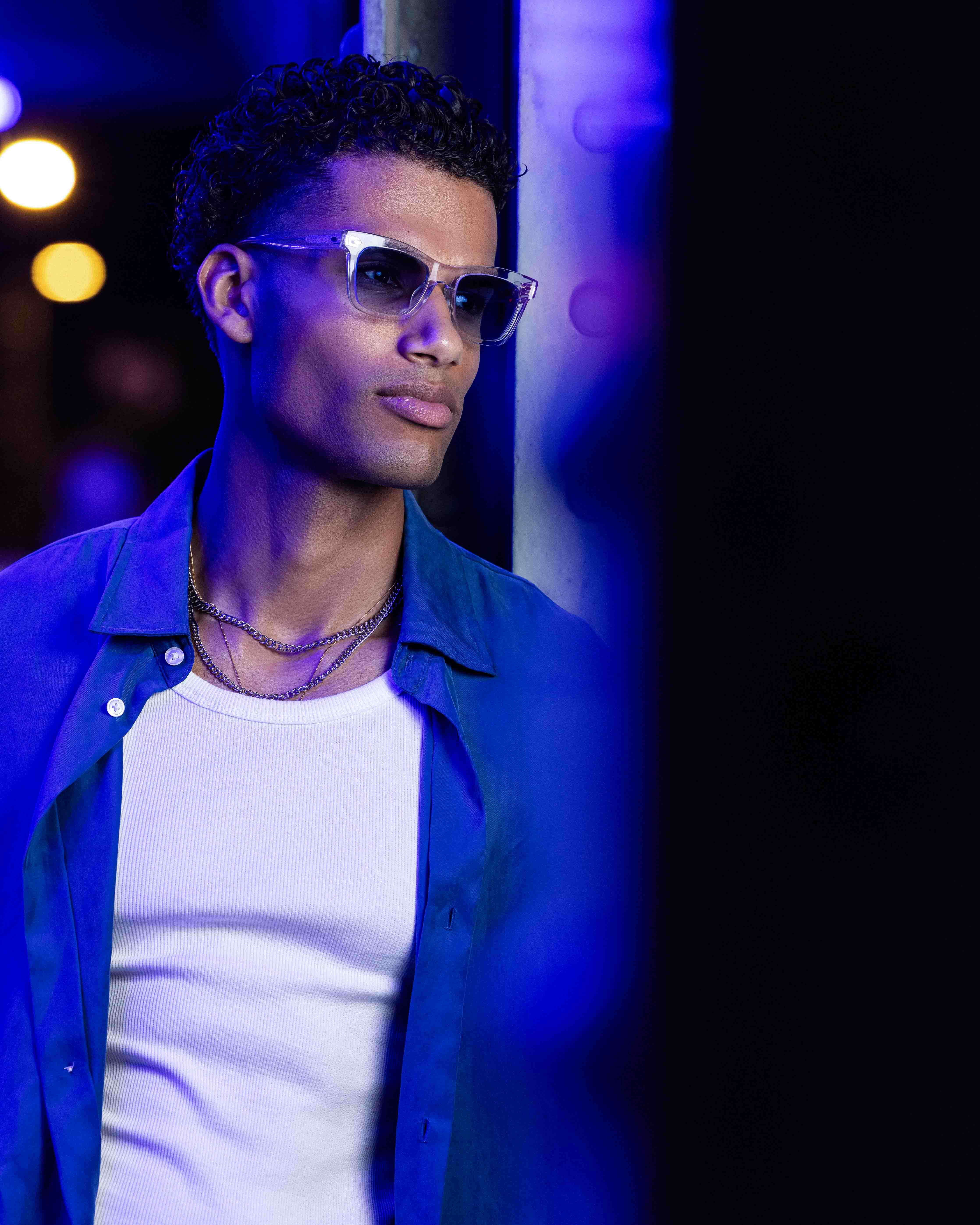 Transparent and Gold - Gradient Blue / 
Transparent et Or - Dégradé Bleu / Sunglasses / Solaire