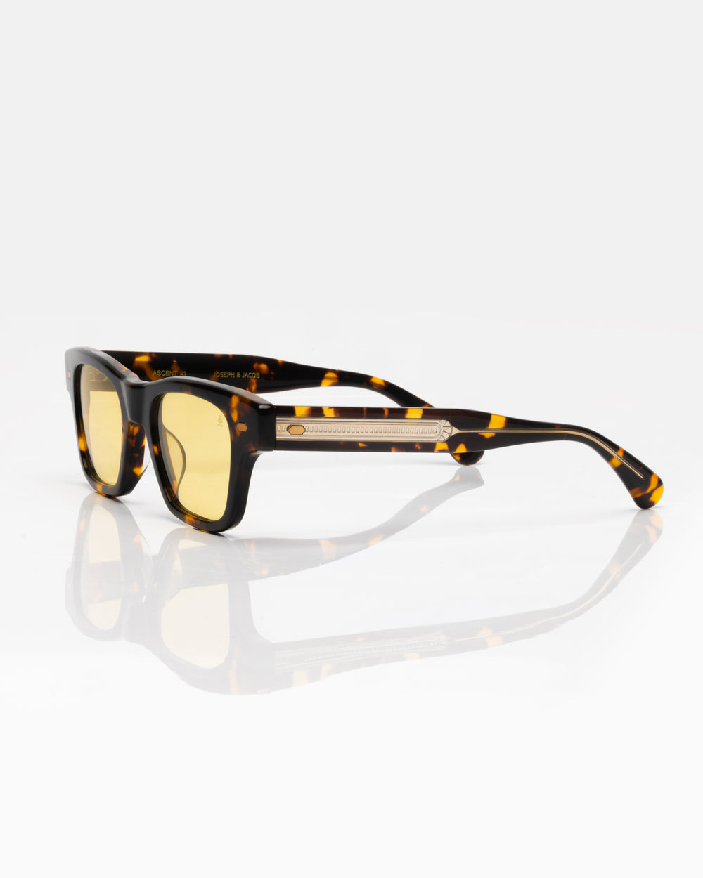 Dark Tortoise and Gold - Yellow / 
Écaille et Or - Jaune / Sunglasses / Solaire