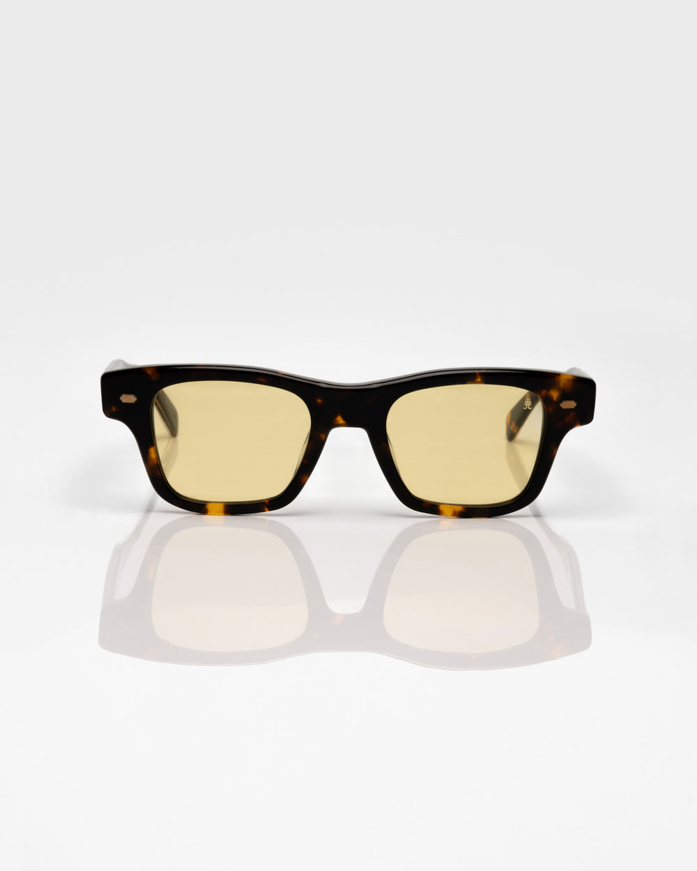 Dark Tortoise and Gold - Yellow / 
Écaille et Or - Jaune / Sunglasses / Solaire