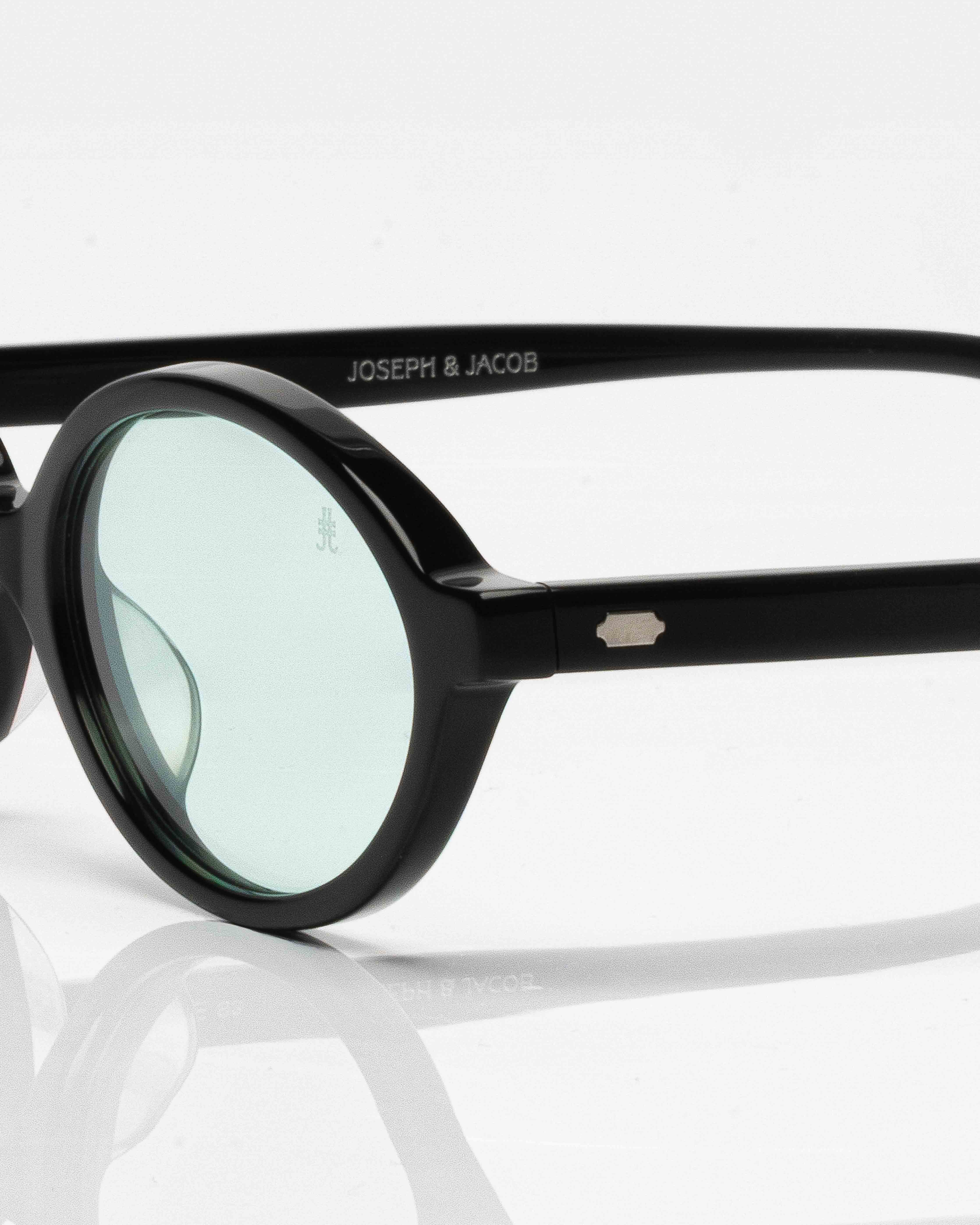 Black and Silver - Blue  / Noir et Argent - Bleu / Sunglasses / Solaire