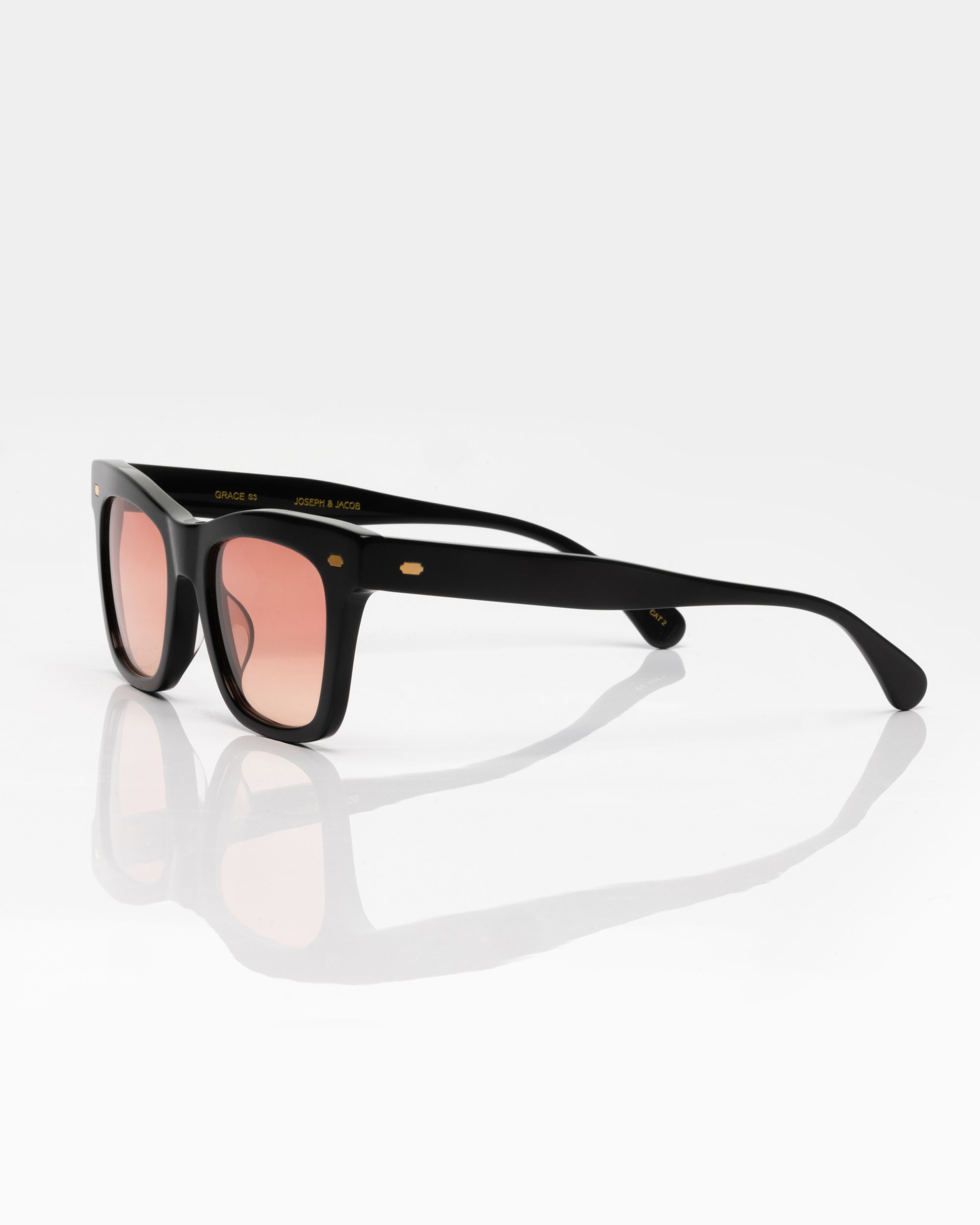 Black and Gold - Gradient Red / Noir et Or - Dégradé rouge / Sunglasses / Solaire