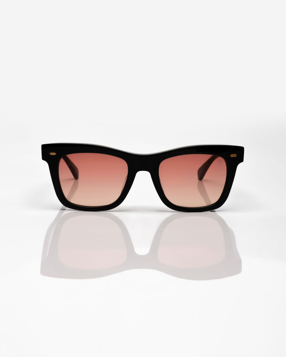 Black and Gold - Gradient Red / Noir et Or - Dégradé rouge / Sunglasses / Solaire