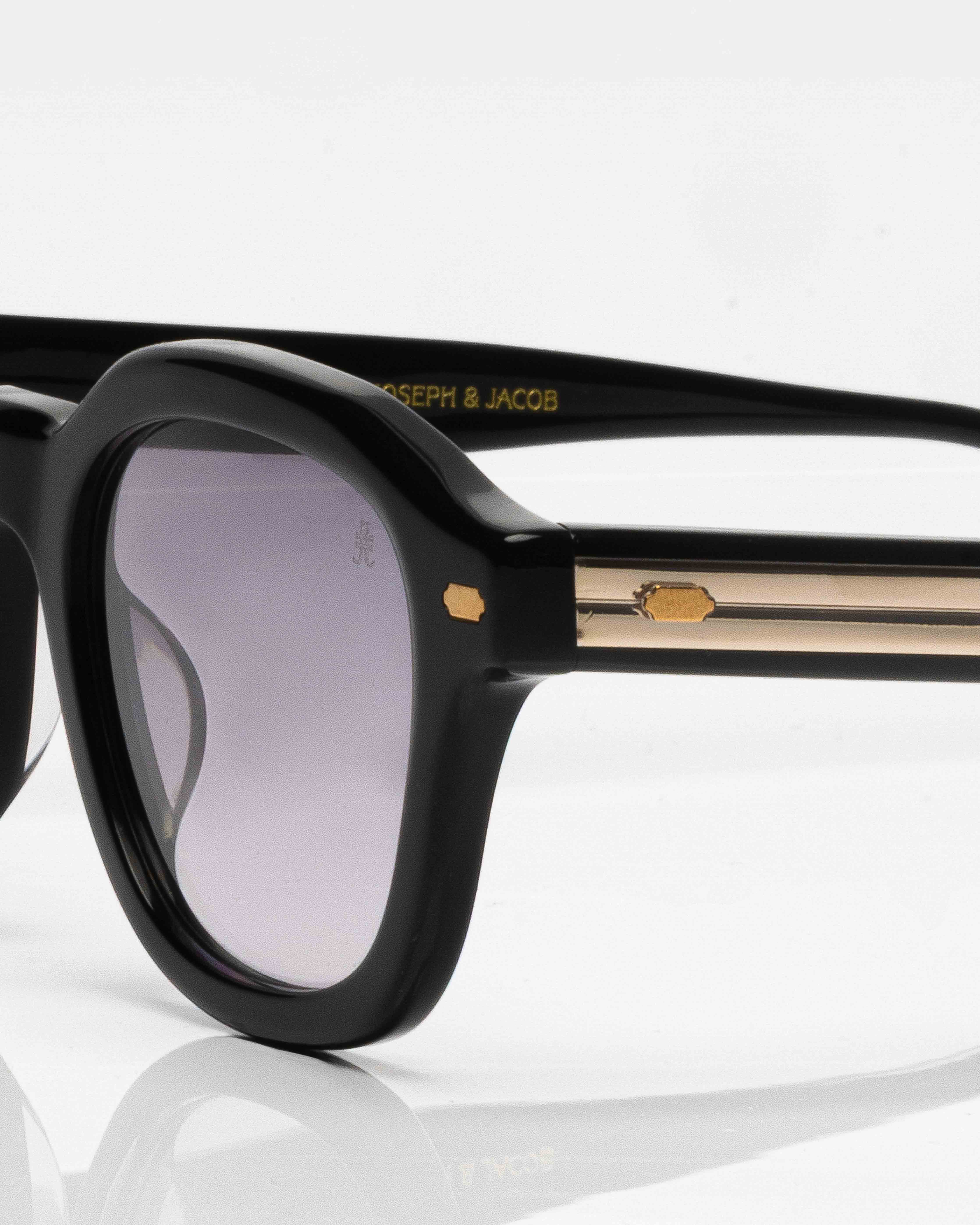 Black and Gold - Gradient Grey / Noir et Or - Dégradé Gris / Sunglasses / Solaire