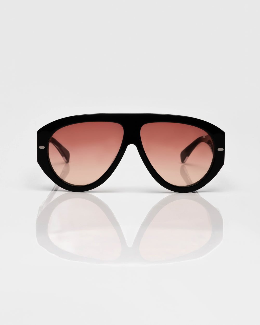 Black and Silver - Gradient Red / Noir et Argent - Dégradé rouge / Sunglasses / Solaire